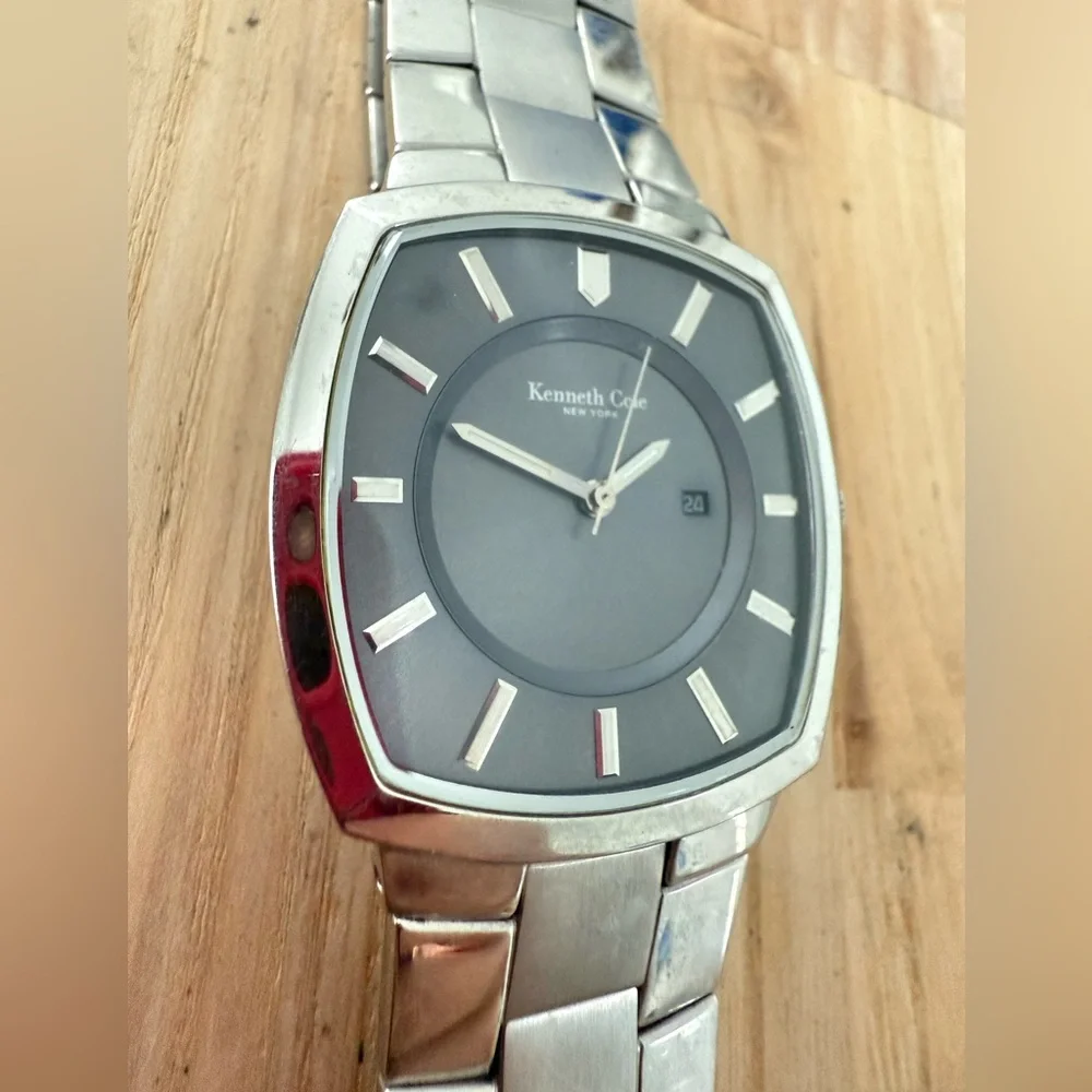 Kenneth Cole New York brand kenneth